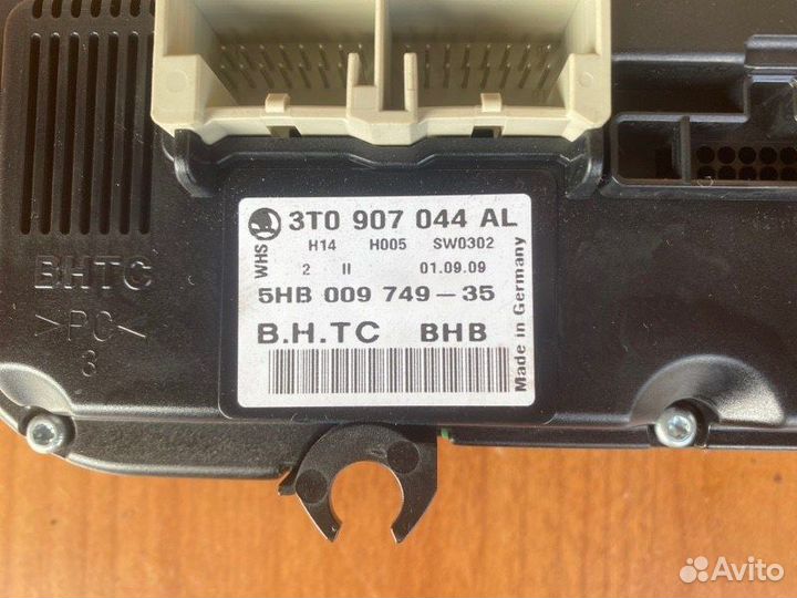 Блок управления климат-контролем Skoda Superb