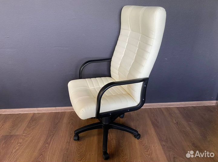 Офисное кресло. Удобное