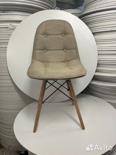 Стул кухонный мягкий Eames (Ткань) бежевый