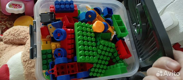 Конструктор для детей. Игрушки
