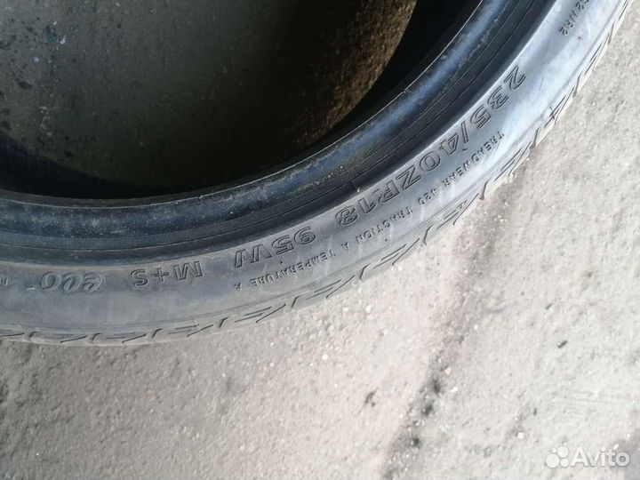 Delinte DH2 235/40 R18