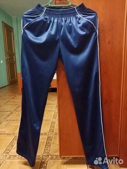 Спортивный костюм женский