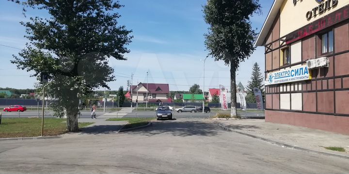 1 этаж 105 м² в нежилом здании на остановке