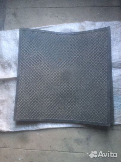 Коврики резиновые на пол