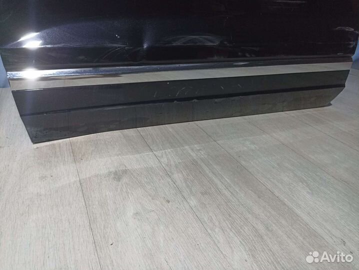 Молдинг передней левой двери VW Touareg 3