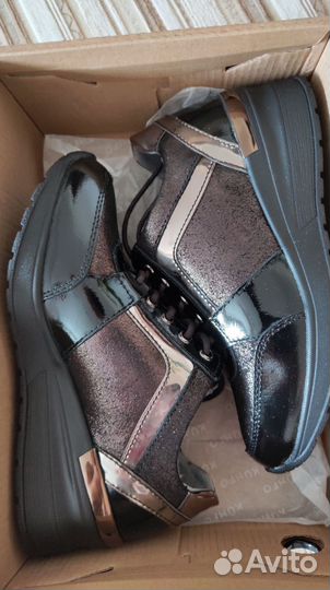 Кроссовки (п.ботинки) Kumfo новые, нат. кожа