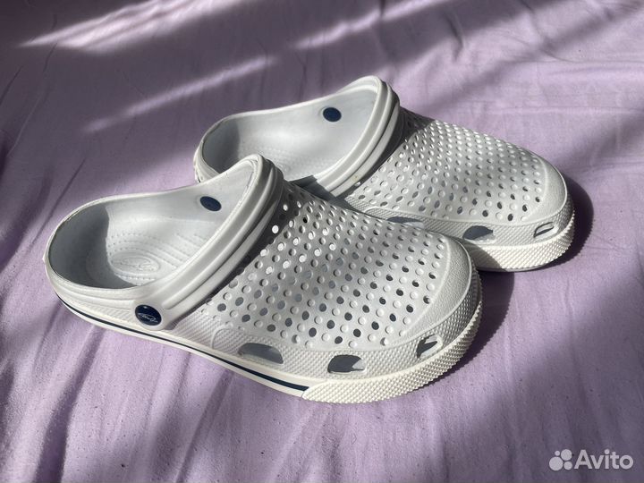 Тапки нлвые резиновые типа кроксы