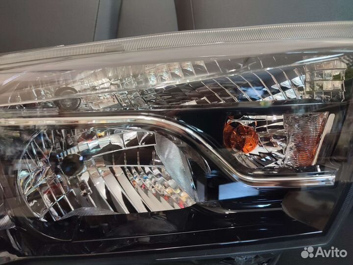 Фары на LADA vesta