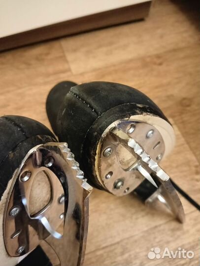 Фигурные коньки risport RF3 250