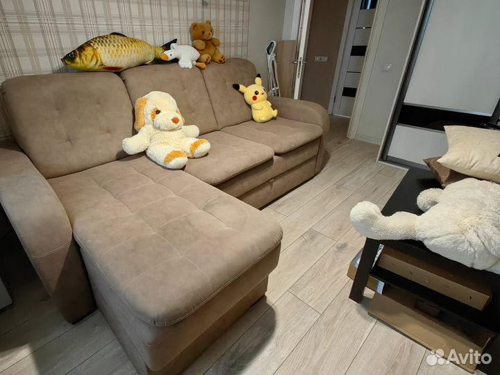 Угловой диван 2,5м