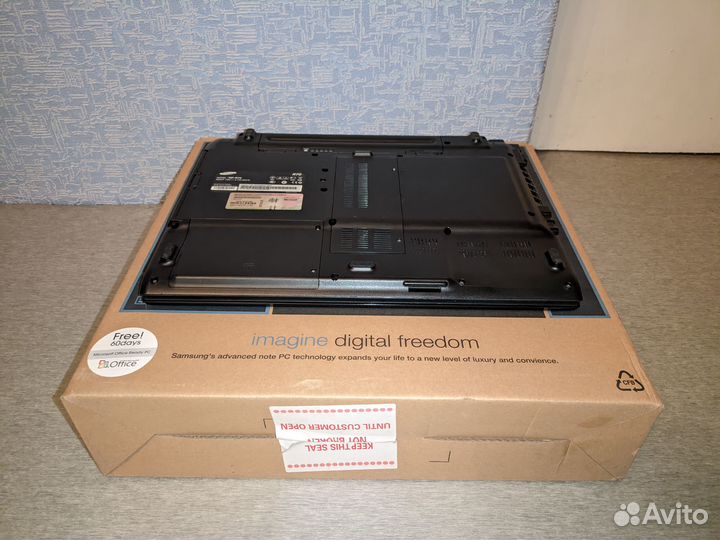 Ноутбук Samsung 15.4
