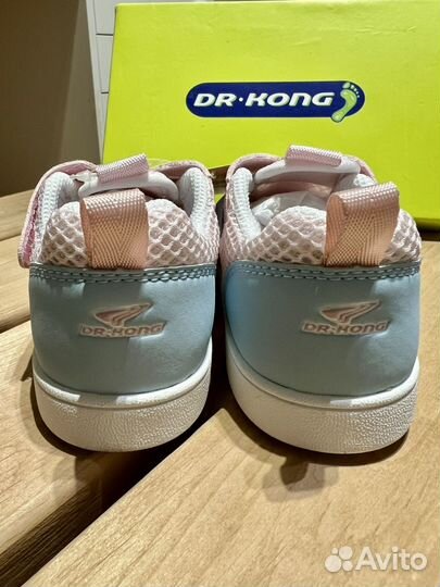 Сандалии для девочки 23,24,25 размер