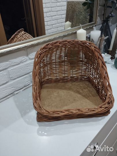 Лежанка для животных плетёная