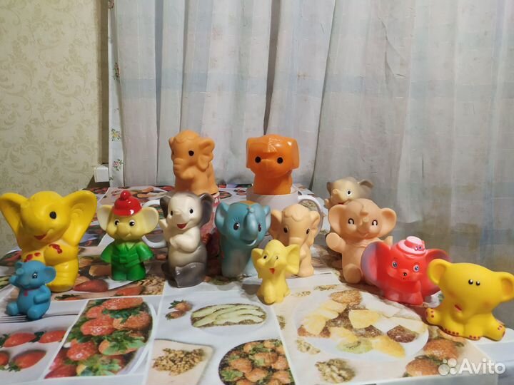 Слоны мамонтенок.Игрушки СССР
