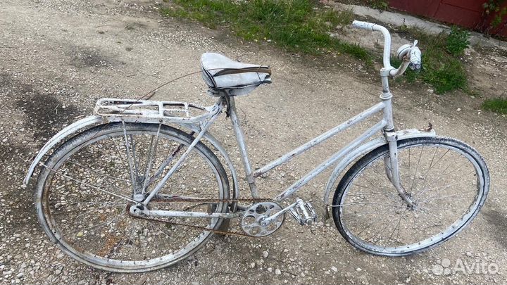 Велосипед советский для рекламы