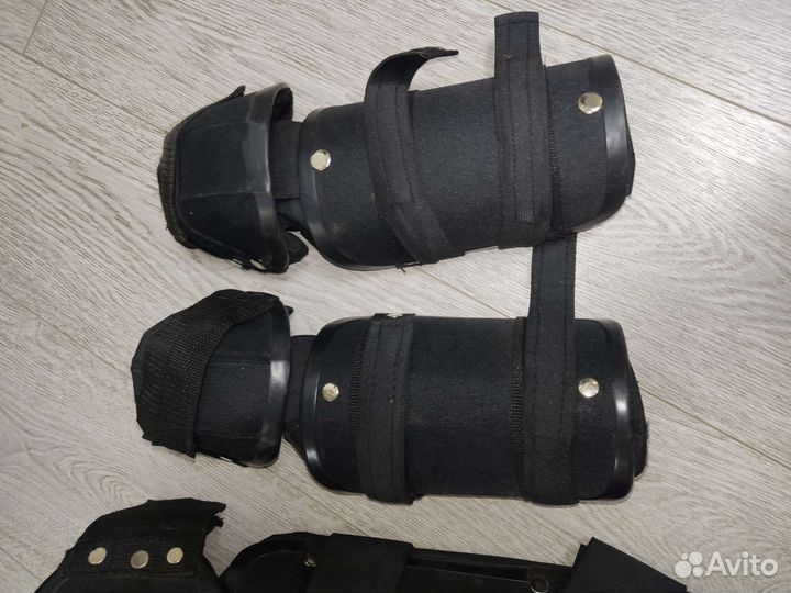 Защитная экипировка для рук и ног