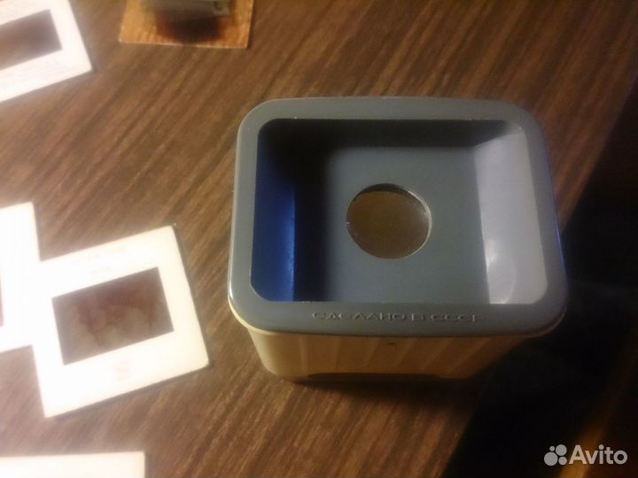 Диаскоп со слайдами. Часть слайдов расслоилась