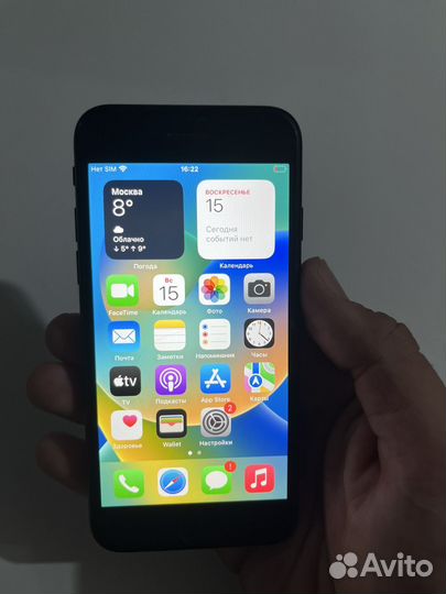 iPhone SE, 64 ГБ