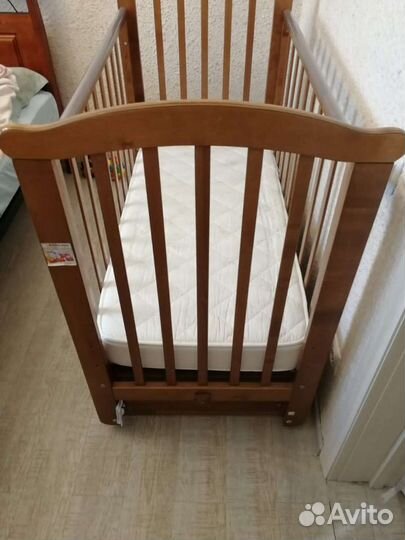 Детская кроватка