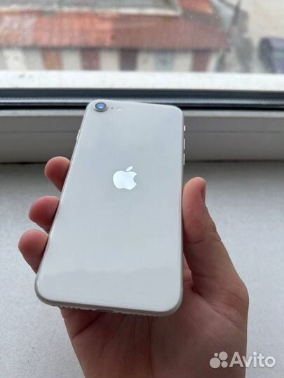 iPhone SE (2022), 64 ГБ