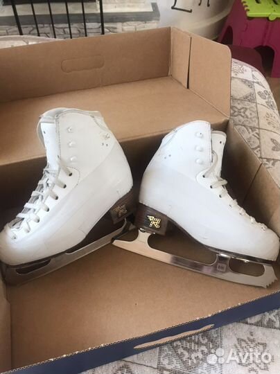 Фигурные коньки risport