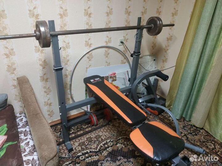 Скамья для жима лежа со штангой