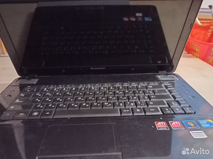 Ноутбук Lenovo IdeaPad Y560