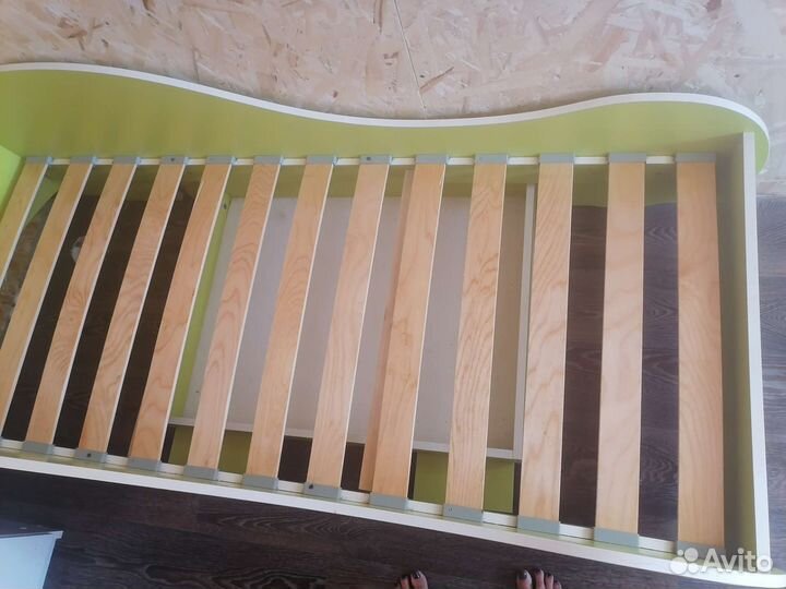 Кровать машина