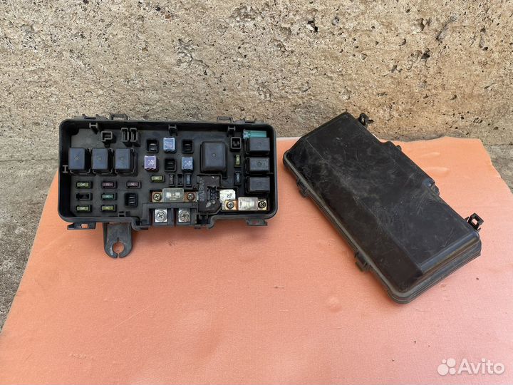 Блок предохранителей в сборе honda hr-v