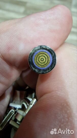 Для зарядного кабеля с магнитным круглым разъемом