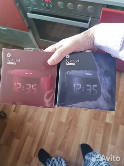 Умная колонка Яндекс Станция Мини с часами