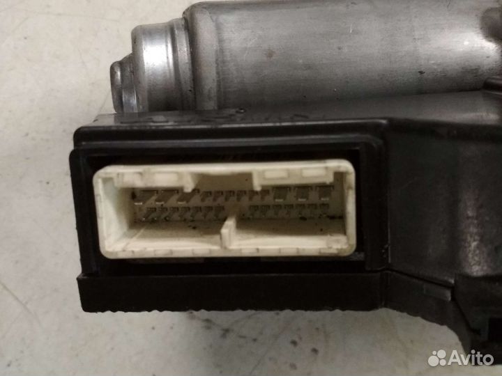 Устройство автоматического подъёма багажника