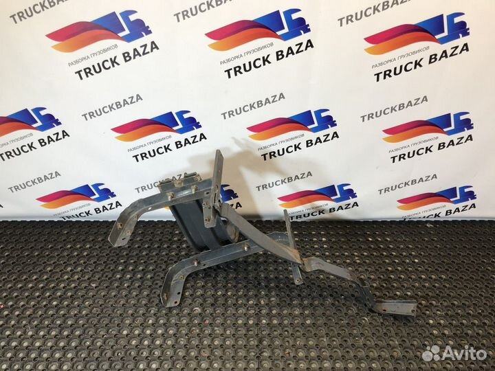 Кронштейн корпуса подножек правый