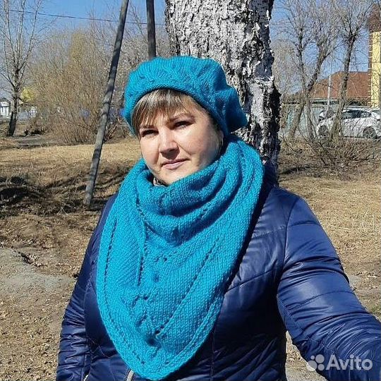 Вязаный комплект - берет и бактус