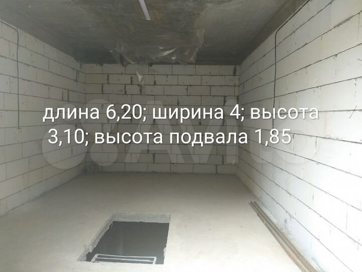 Гараж, > 30 м²