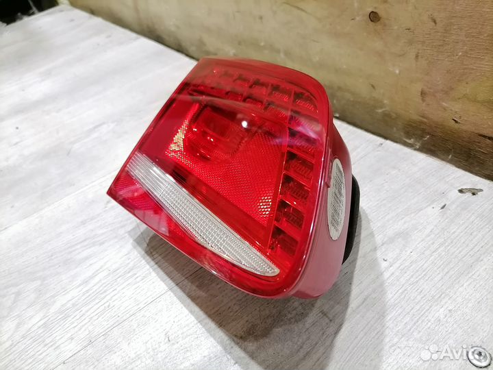 Фонарь задний левый внутренний LED VW Passat B7
