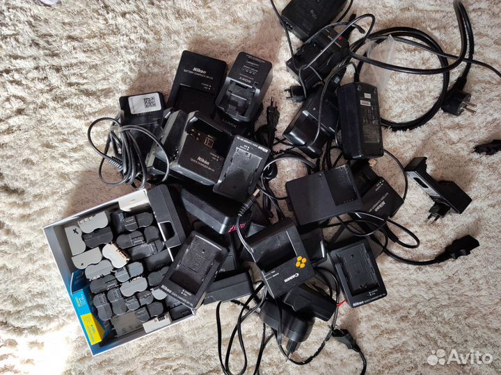 АКБ и зарядные для фотоаппаратов