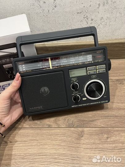 Радиоприемник новый