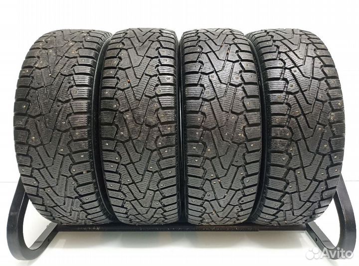 Pirelli Ice Zero 215/65 R16