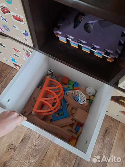 Стеллаж для игрушек