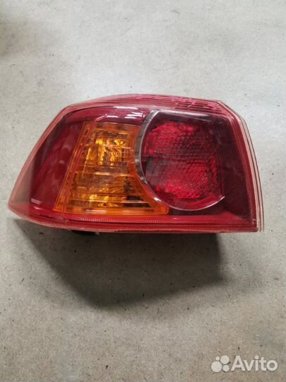 Стоп-сигнал задний левый Mitsubishi Lancer