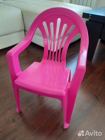 Детский пластиковый стул