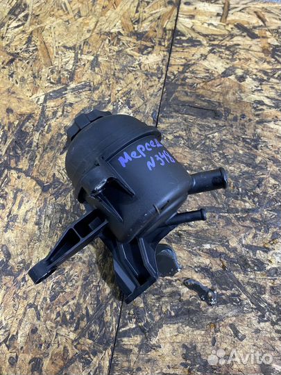 Бачок гур Мерседес W203