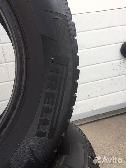Pirelli Ice Zero 225/65 R17