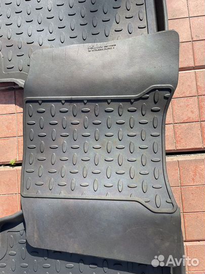 Коврики mitsubishi pajero 4