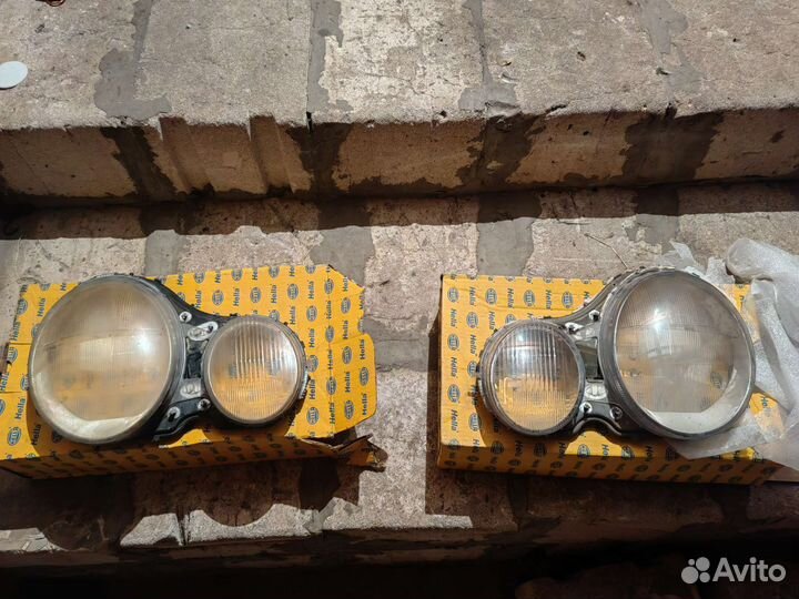 Стекло фары w210