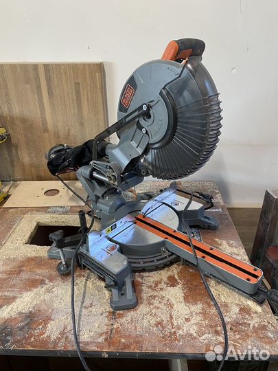 Пила торцовочная black and decker bes 710