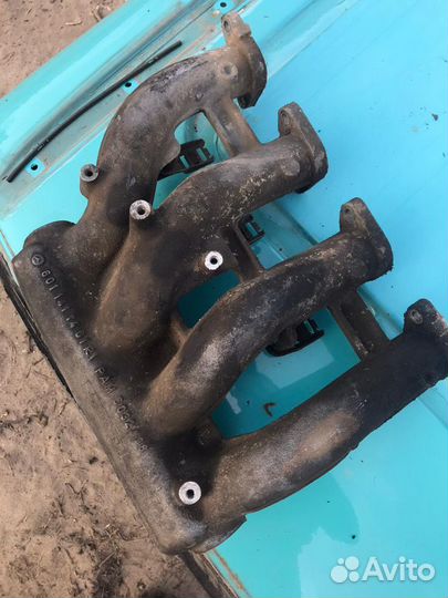 Коллектор впускной мерседес Вито Vito,638 2,3