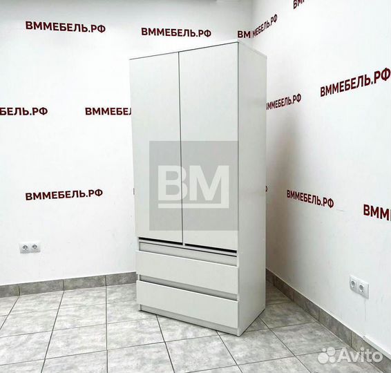 Шкаф белый распашной