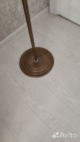 Вешалка для одежды напольная